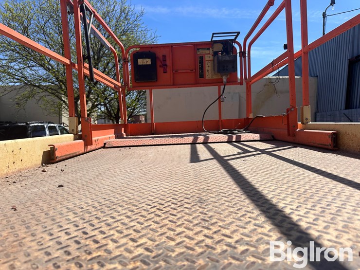 jlg-4069le-image-18