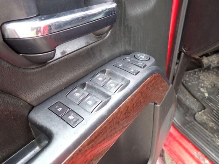 2016-gmc-2500hd-image-36