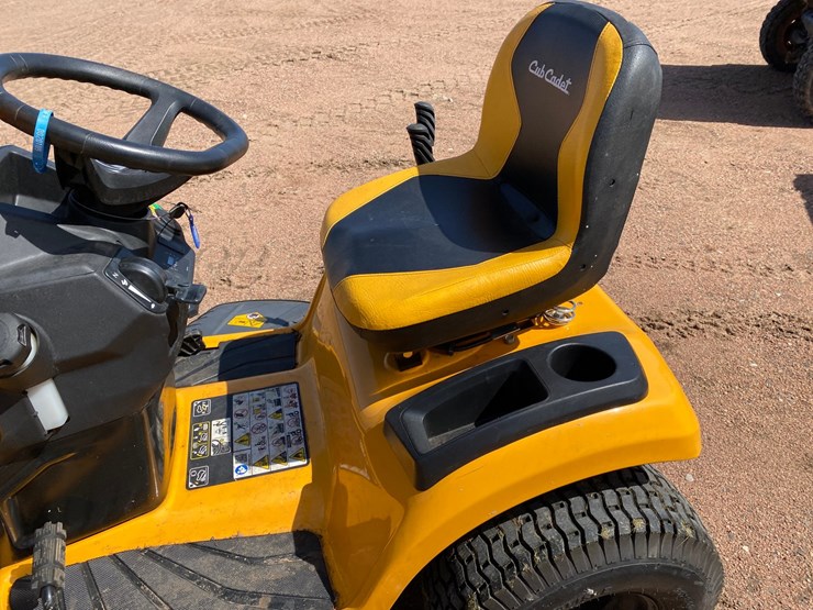 #1547-•-2022-cub-cadet-lt46-riding-lawn-mower-image-16