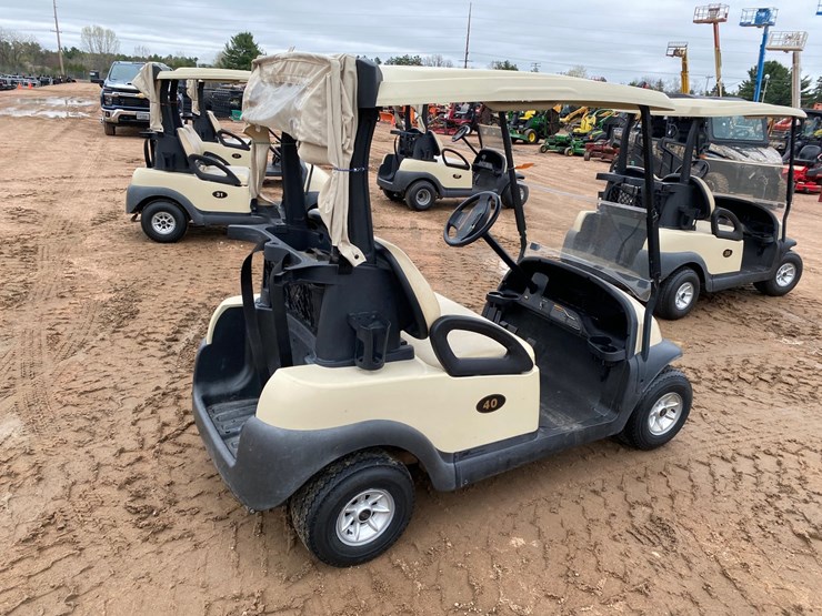 #1583-•-club-car-electric-golf-cart-with-charger-image-6