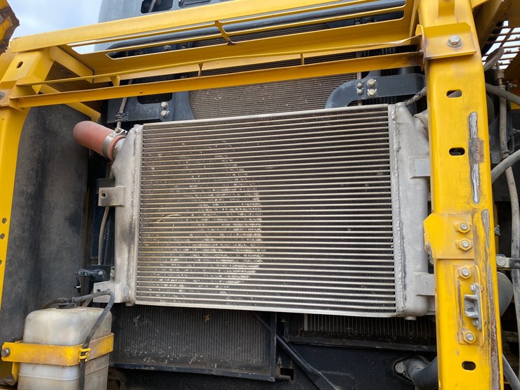 2013-komatsu-pc360-lc-10-image-27