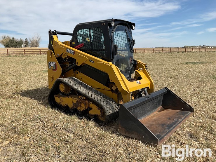 2020-caterpillar-259d3-image-3