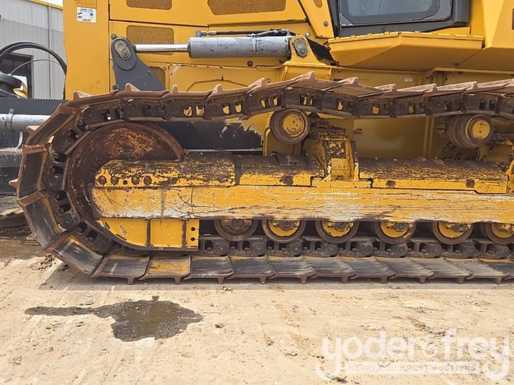 2019-deere-700k-lgp-image-11