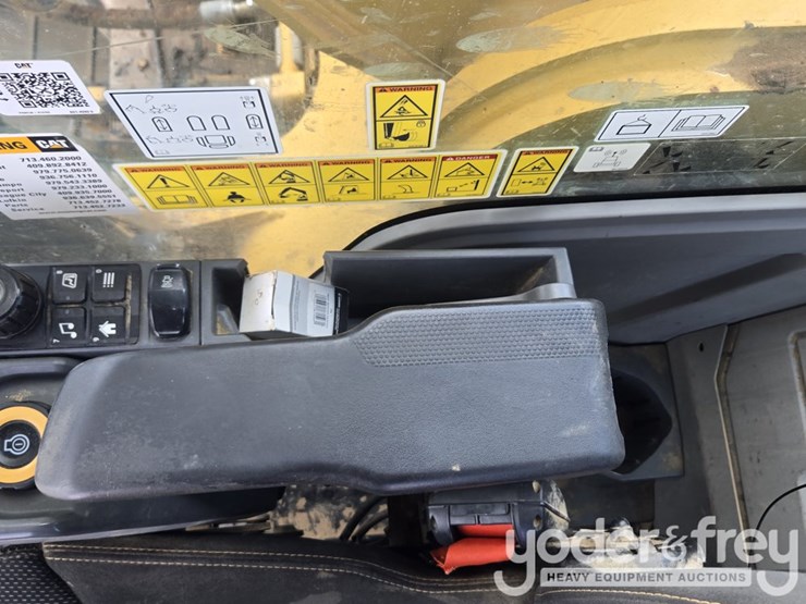 2021-caterpillar-336-image-119