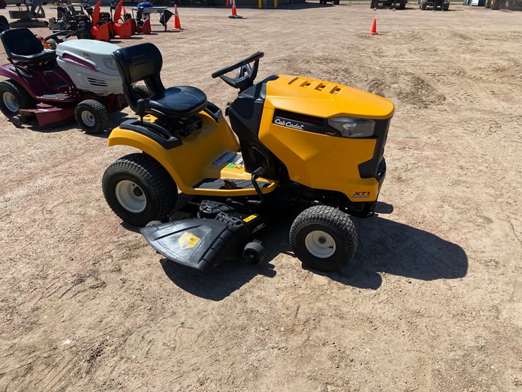 #1546-•-cub-cadet-xti-lt-50"-riding-lawn-mower-image-4