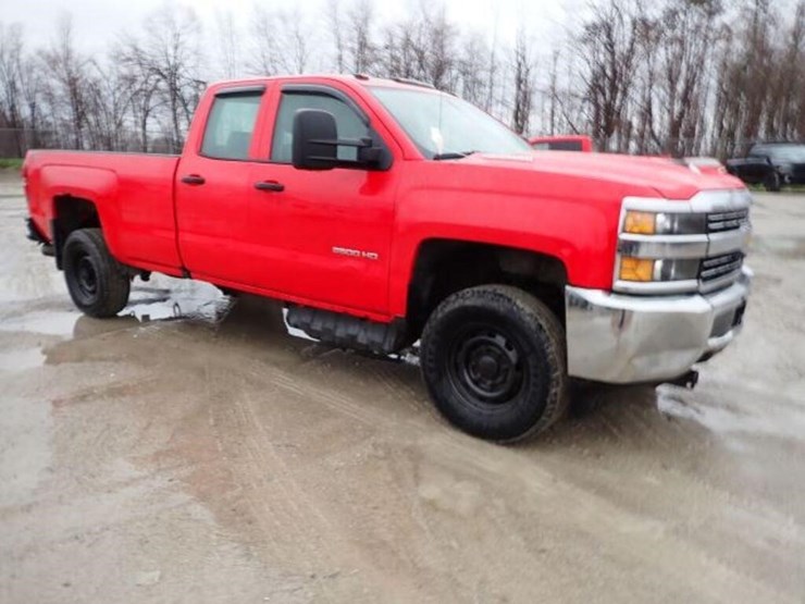 2016-chevrolet-2500hd-image-3