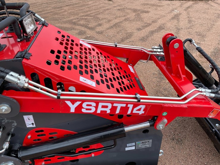 #5569-•-agt-ysrt14-tracked-mini-skid-steer-image-12