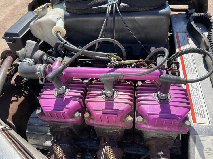 #1590-•-1996-polaris-indy-xcr-600-snowmobile-(no-reg-card)-image-17