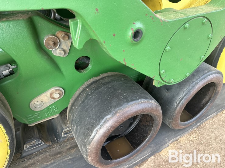2020-john-deere-8rx-370-image-10