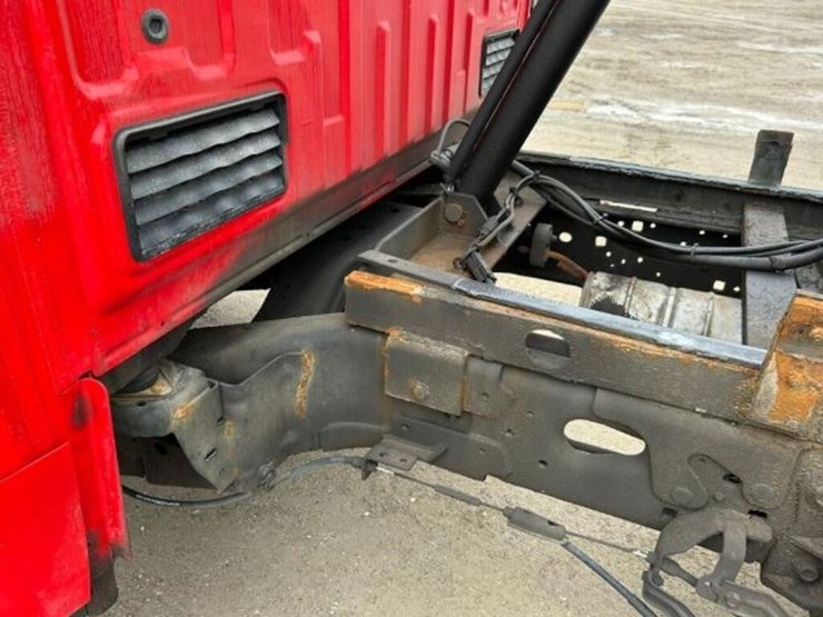 2020-ford-f550-xl-image-41