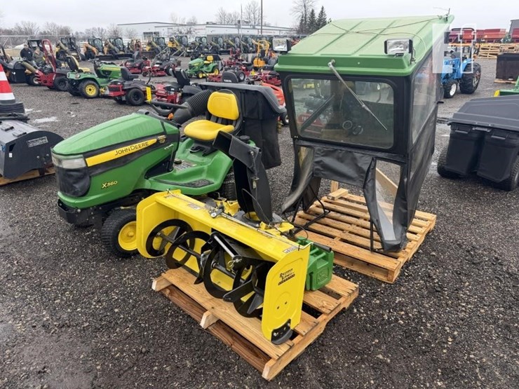 2011-john-deere-x360-image-1