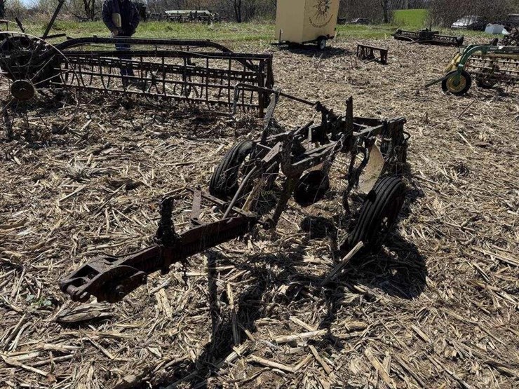 two-bottom-trailer-plow-image-3