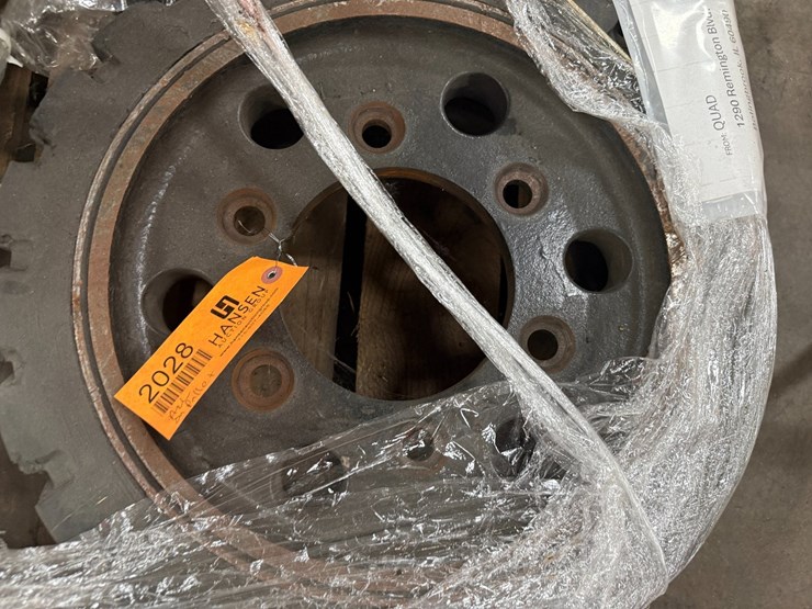 #2028-•-pallet-of-tires-image-7
