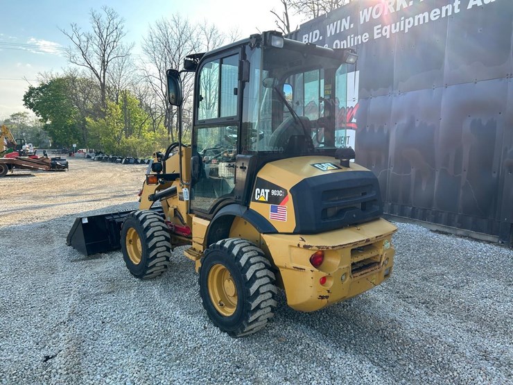 2017-caterpillar-903c2-image-2
