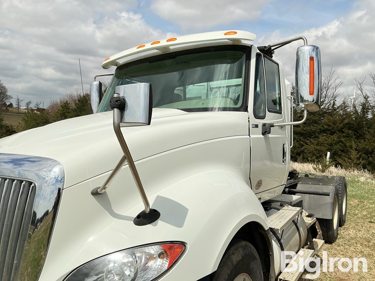 2013-international-prostar-image-10