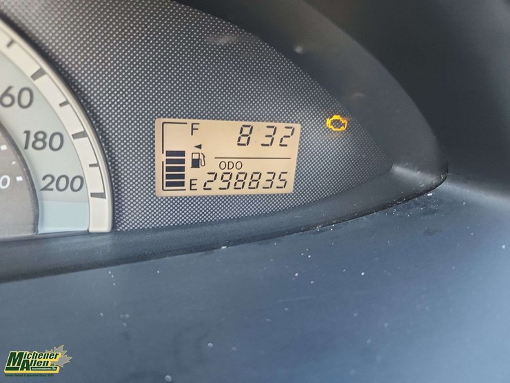 non-operable-2008-toyota-yaris-sport-4dr-sedan-4a-image-8