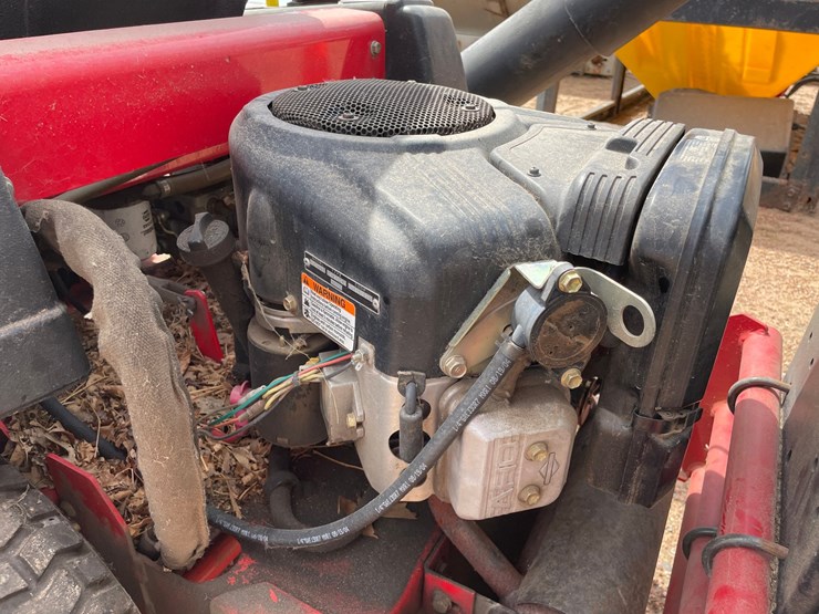 #1549-•-massey-ferguson-zero-turn-lawn-mower-image-13