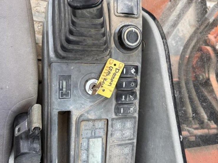 2011-doosan-dx225-lc-image-17