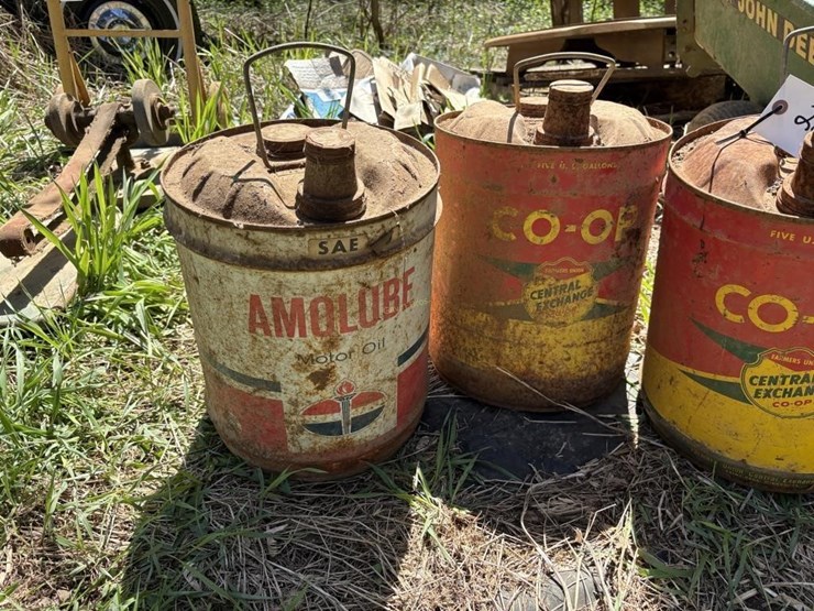 old-oil-cans-image-3
