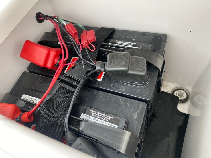 #1569-•-1999-eldebo-electric-deck-boat-image-23