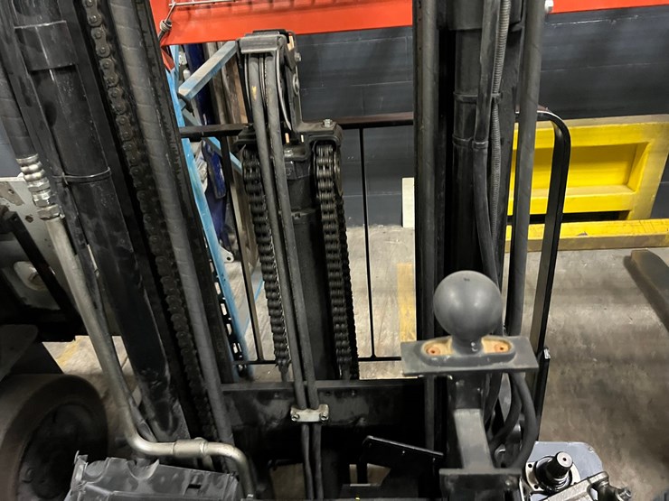#2009-•-toyota-forklift-(non-runner)-image-5