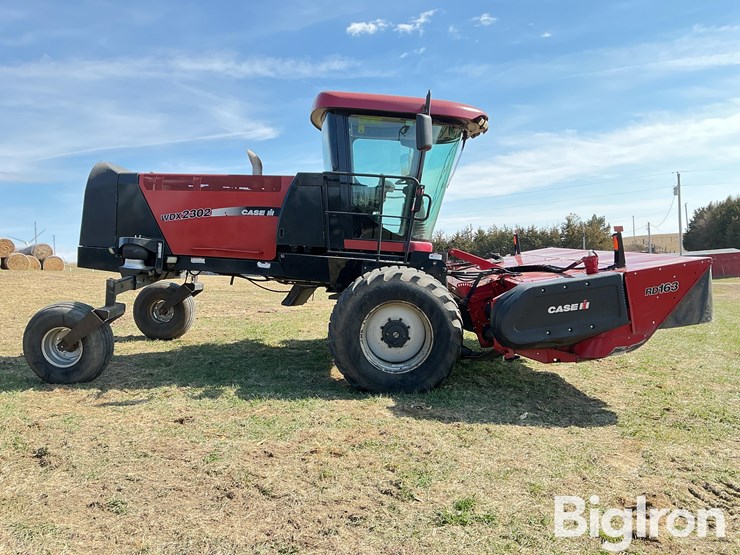 2006-case-ih-wdx2302-image-4