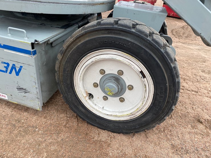 1995-skyjack-sjkb33n-image-29