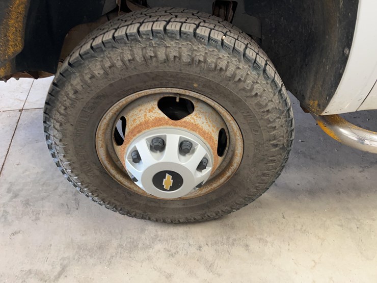 2013-chevrolet-3500-image-11