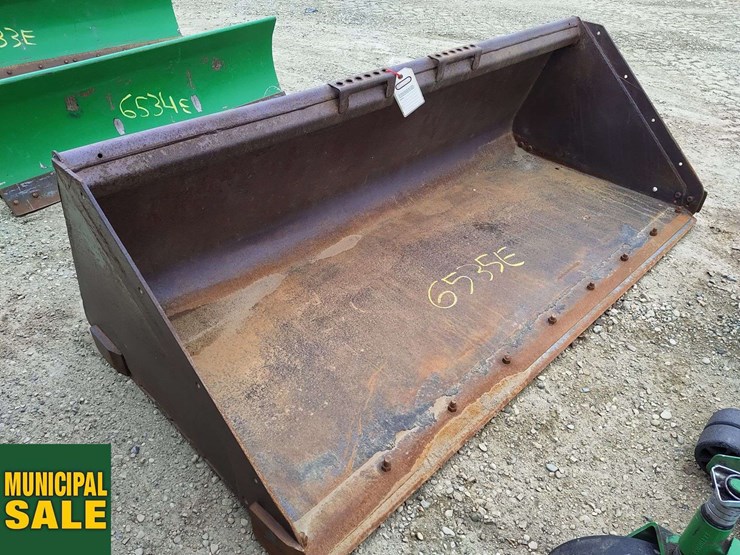 skidsteer-attachment-bucket,-7ft-wide-image-3