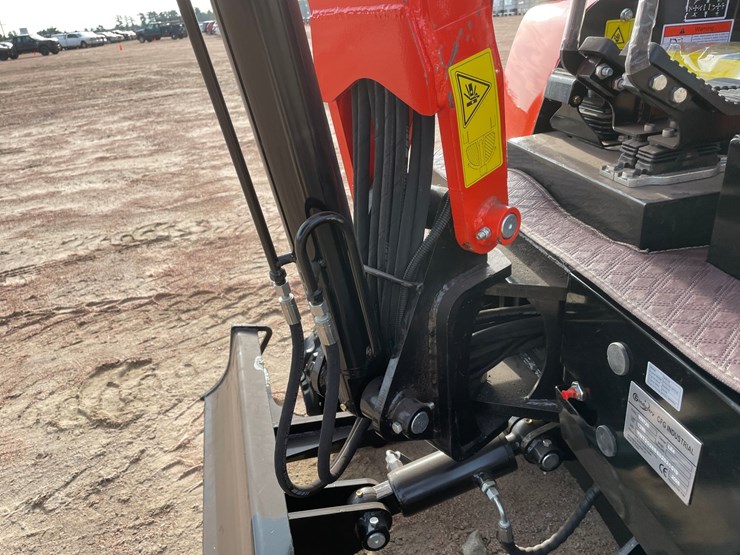 #5523-•-2026-cfg-ynt20-diesel-mini-excavator-image-11