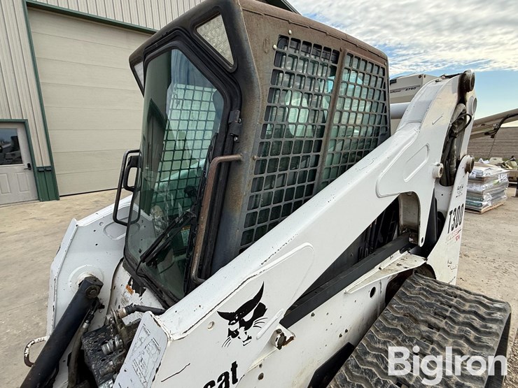2005-bobcat-t300-image-13