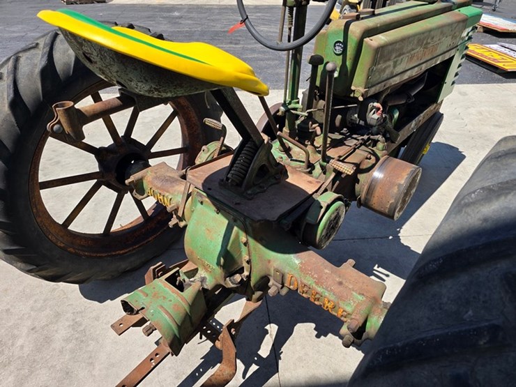 john-deere-model-b-image-18