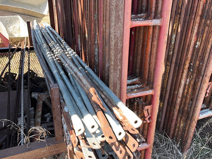 scaffolding-on-carring-cage.-image-4