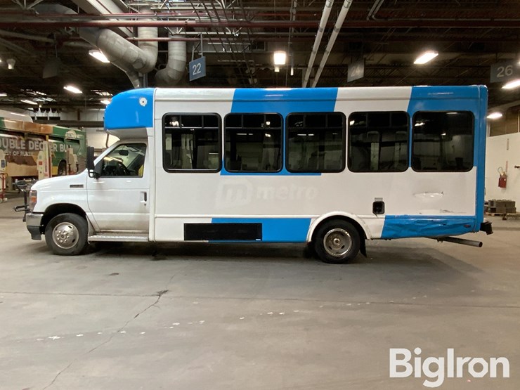 2024-ford-e450-image-8