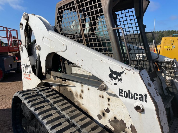 2005-bobcat-t300-image-13
