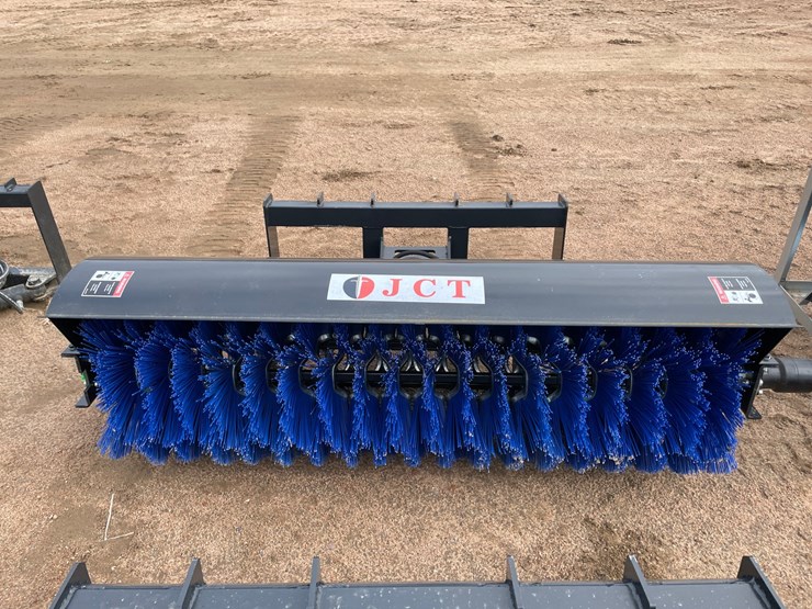 #4134-•-jct-72"-hydraulic-sweeper-angle-broom-image-2