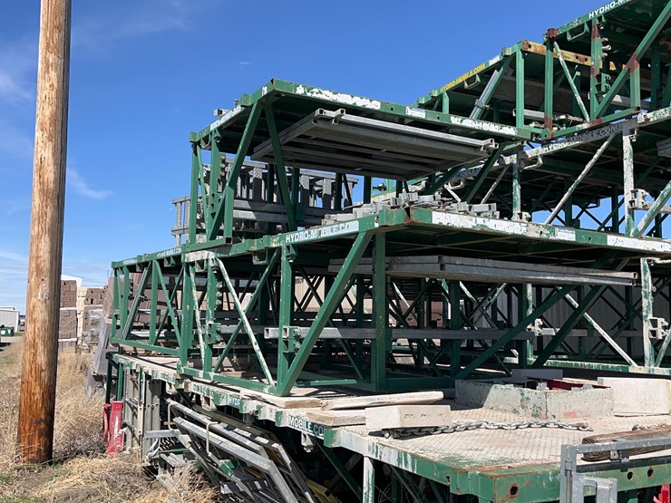 big-green-scaffolding-image-65