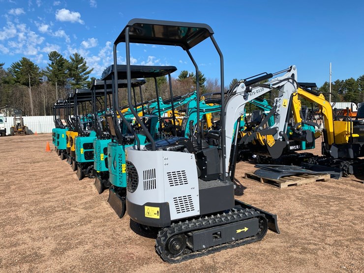 #5513-•-ats-d12d-mini-excavator-image-3