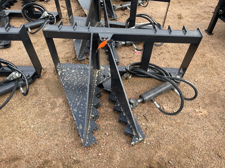 #4138-•-jct-hydraulic-tree-puller-attachment-image-2