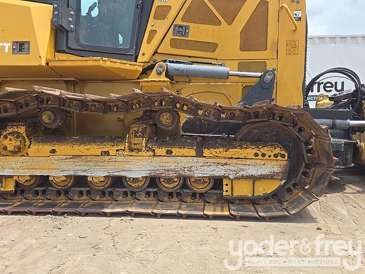 2019-deere-700k-lgp-image-17