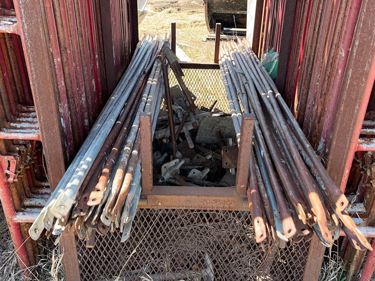 scaffolding-on-carring-cage.-image-2