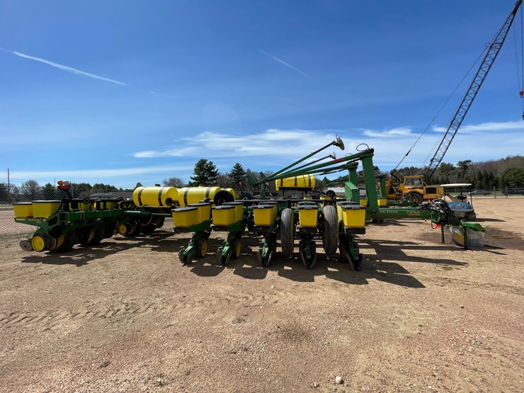 john-deere-7200-image-4