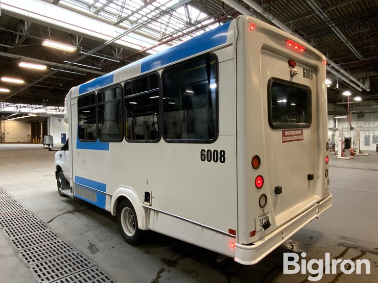2018-ford-e450-image-19