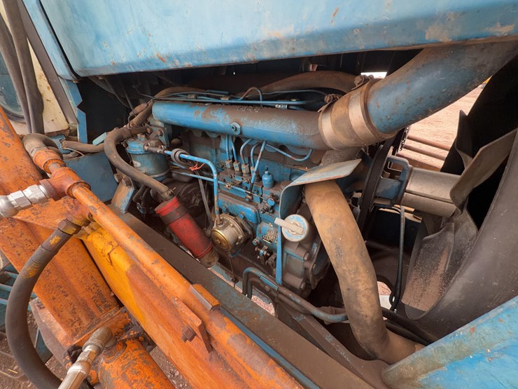 1980-ford-6700-image-17