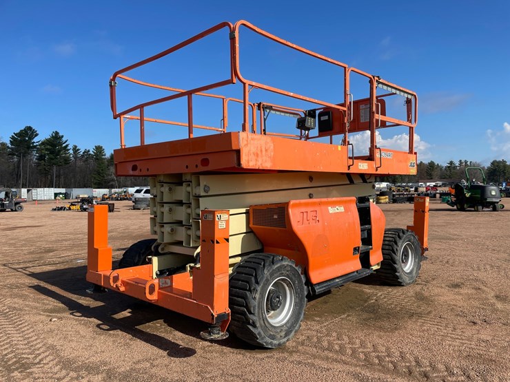 2015-jlg-4394rt-image-1