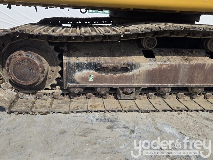 2021-caterpillar-336-image-21