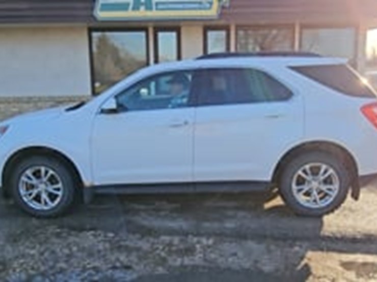 2016-chevrolet-equinox-lt-image-5