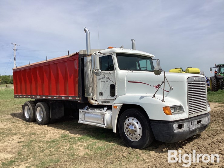 1995-freightliner-fld120-image-3