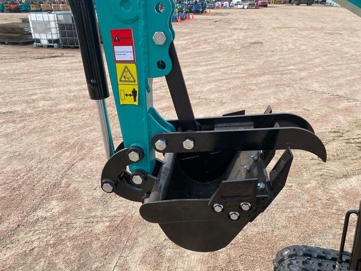 #5500-•-2026-cfg-kv15r-mini-excavator-image-7