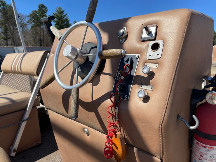 #1574-•-1984-sanpan-816-20'-pontoon-(has-wi-title)-image-26